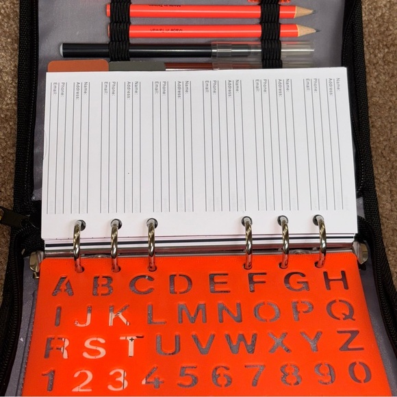 Y2K GAP Yellow and Black Agenda Project Assignment Calendar Binder Journal - Picture 10 of 14